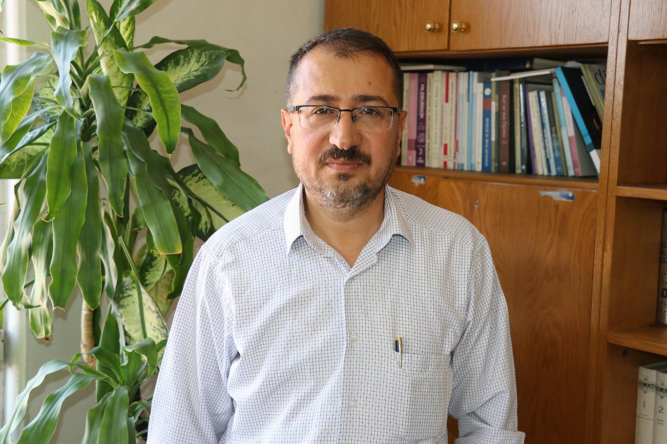 Diyanet-Sen Gaziantep Şube Başkanı: "Cinsi sapıklığı topluma dayatmaya çalışıyorlar" Diyanet-Sen Gaziantep Şube Başkanı: "Cinsi sapıklığı topluma dayatmaya çalışıyorlar"